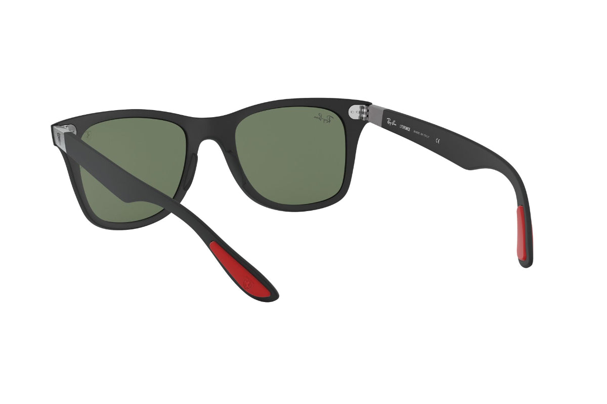 Ray-Ban Ferrari Lentes de Sol Wayfarer Liteforce RB4195M